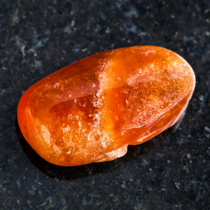 sacral chakra Garnet Spessartine stone