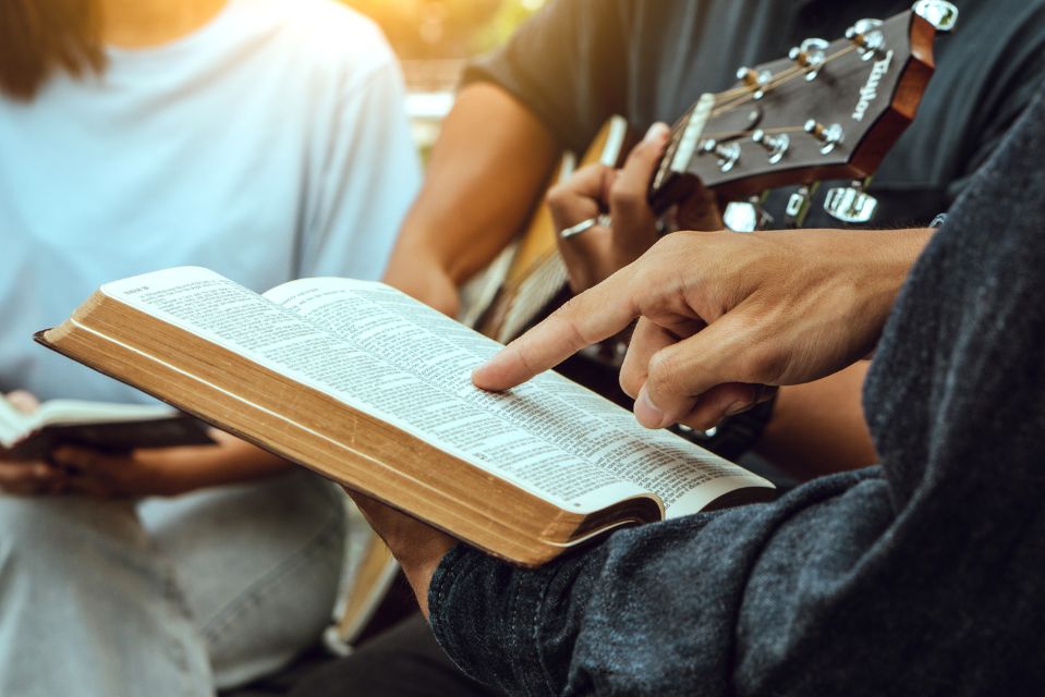 Expressing Gratitude to Mother Mary Through Music