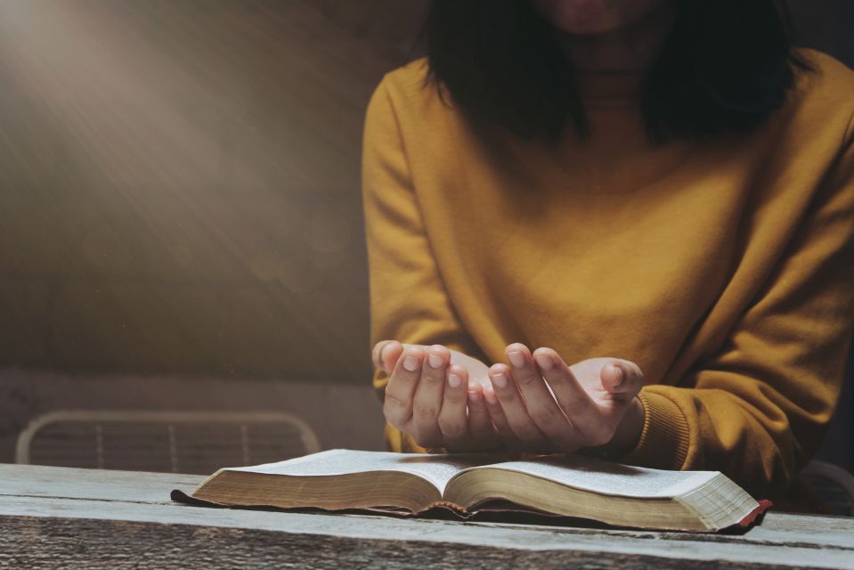 Offering Prayers of Thanksgiving for Mother Mary’s Intercession