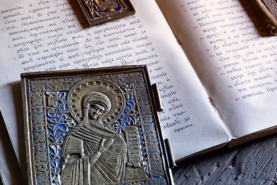Reflecting On Bible Passages About Mother Mary