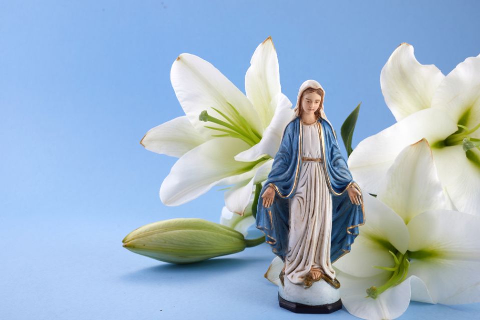 Wearing Marian Sacramentals as A Daily Reminder of Mother Mary’s Presence